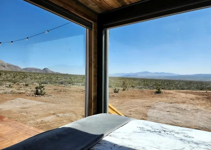 Holiday home Stunning Tiny House With Picnic Space, Barbecue And Fire Pit In Meadview, Arizona Ray Place