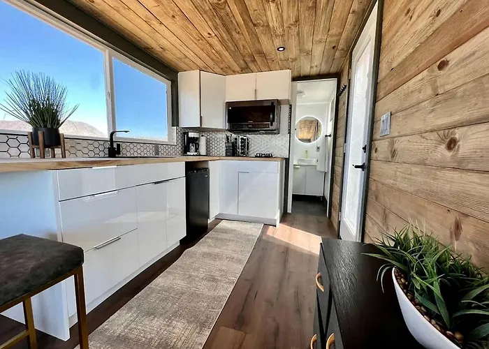 Stunning Tiny House With Picnic Space, Barbecue And Fire Pit In Meadview, Arizona Holiday home