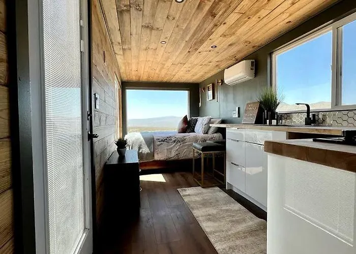 Stunning Tiny House With Picnic Space, Barbecue And Fire Pit In Meadview, Arizona Holiday home