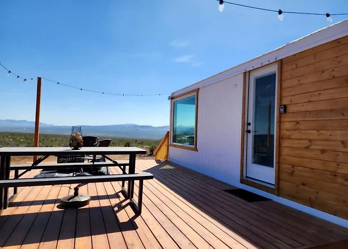 Stunning Tiny House With Picnic Space, Barbecue And Fire Pit In Meadview, Arizona Holiday home