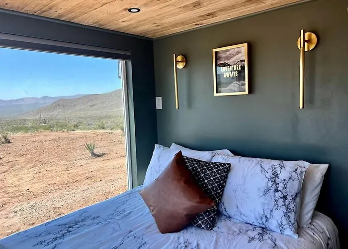 Holiday home Stunning Tiny House With Picnic Space, Barbecue And Fire Pit In Meadview, Arizona Ray Place